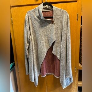 Women’s Shawl/Wrap. One Size.